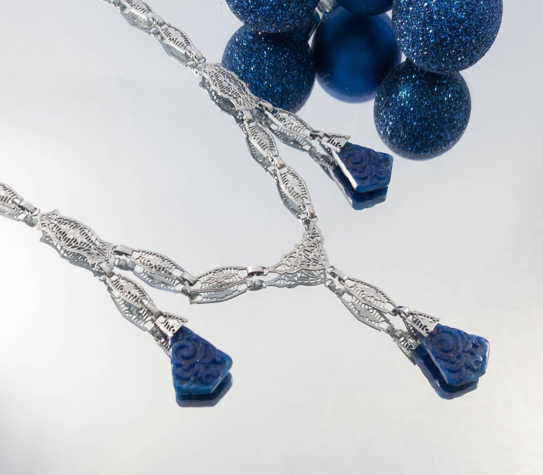 Vintage art deco rhodium filigree link carved blue lapiz glass pendant drop necklace